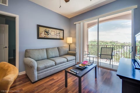 Beautiful PET FRIENDLY Condo Near Pool Apartment in Highlands Reserve