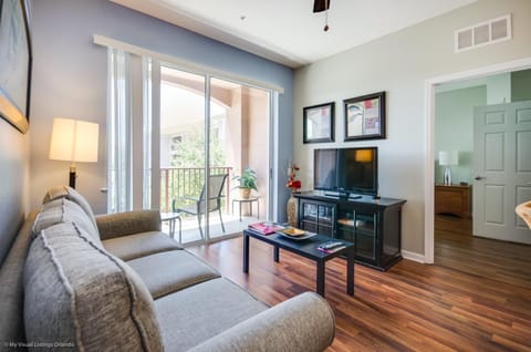 Beautiful PET FRIENDLY Condo Near Pool Apartment in Highlands Reserve