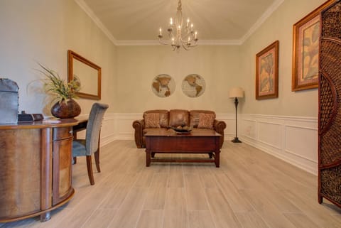 Lakeview Executive Penthouse House in Highlands Reserve