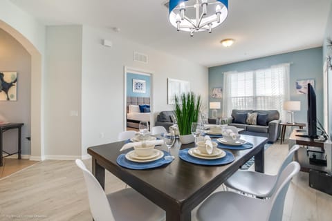 Stunning Top-Floor Condo, next to Clubhouse Apartment in Highlands Reserve