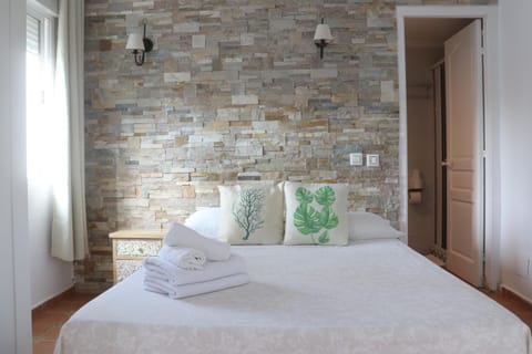 Hostal La Paloma I Bed and Breakfast in Calp