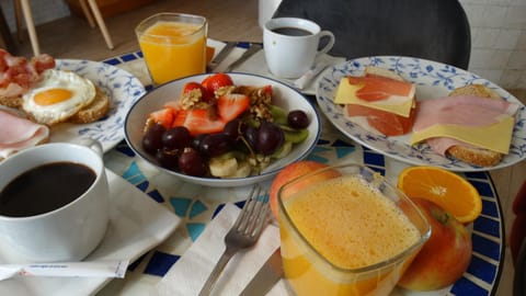 Hostal La Paloma I Bed and Breakfast in Calp