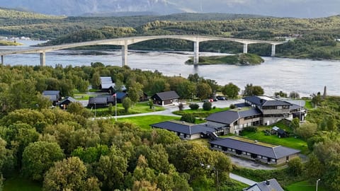 Day, Neighbourhood, Mountain view, Location