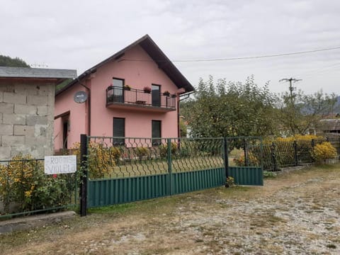 Rooms Violeta Bed and Breakfast in Zlatibor District, Serbia