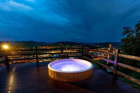 Hot Tub, Spa and wellness centre/facilities
