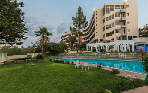 BBQ facilities, Garden, Balcony/Terrace, City view, Garden view, Mountain view, Pool view, Swimming pool