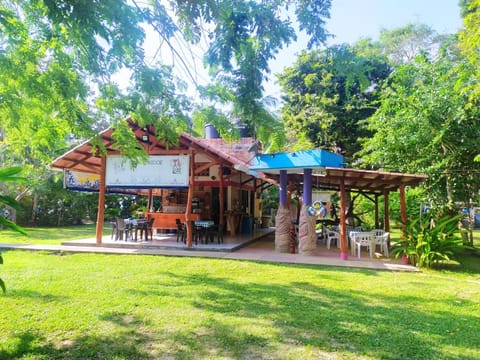 Property building, Restaurant/places to eat, Lobby or reception, Lounge or bar