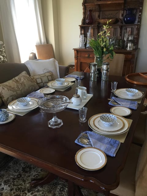 Restaurant/places to eat, Dining area