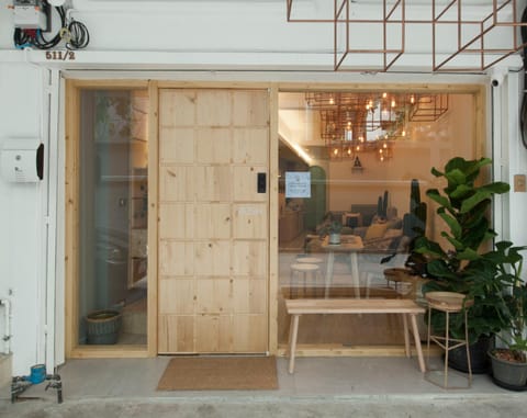 Facade/entrance