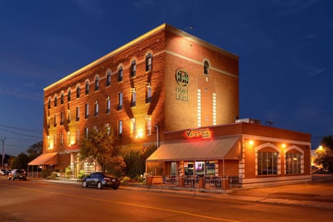 Facade/entrance