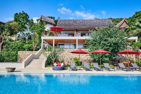 Property building, Patio, Spring, Day, Garden, Garden view, Pool view, Swimming pool, Swimming pool, sunbed