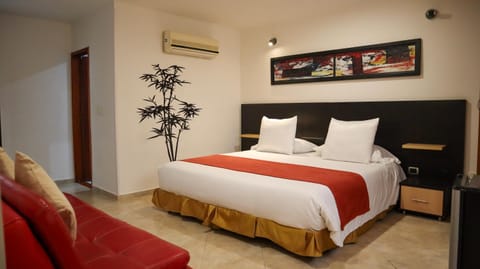 Bed, Photo of the whole room, air conditioner