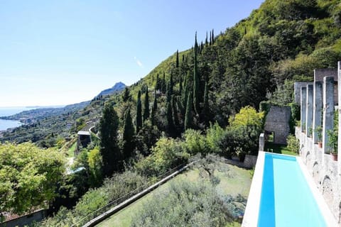 Lemon Garden Retreat Villa in Gargnano