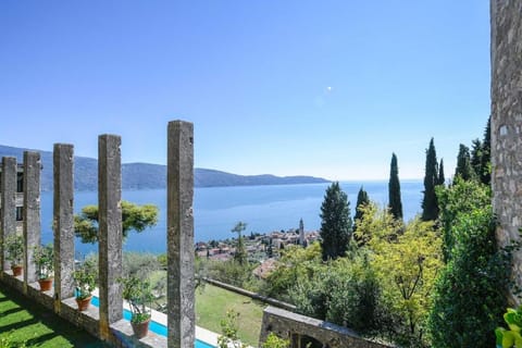 Lemon Garden Retreat Villa in Gargnano