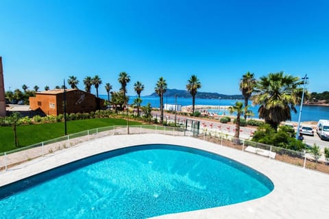 Garden, Beach, Diving, Swimming pool