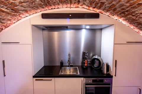 Coffee/tea facilities, Kitchen or kitchenette