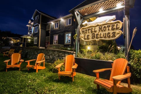Facade/entrance, Night, Property logo or sign, Garden