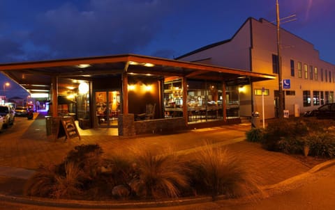 Restaurant/places to eat, Facade/entrance, Night, Lounge or bar, Street view