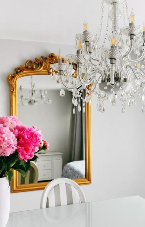 Living room, Decorative detail