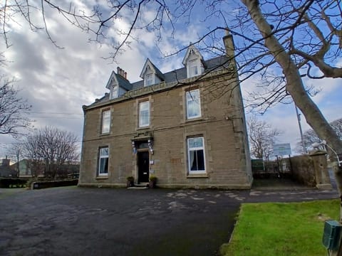 Facade/entrance, Parking