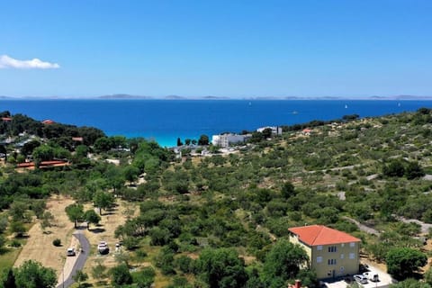 Apartments Kate Apartment in Murter