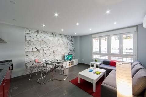 Living room, Seating area, Dining area
