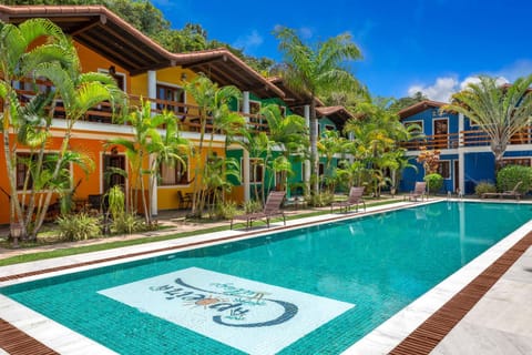 Property building, Day, On site, Pool view, Swimming pool, sunbed