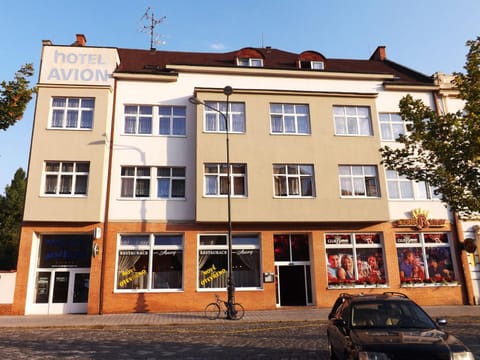 Facade/entrance