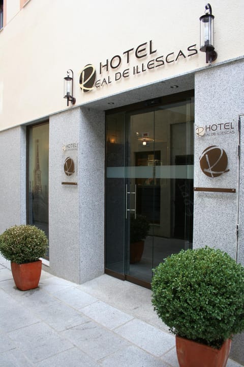 Property building, Facade/entrance, Day, Property logo or sign
