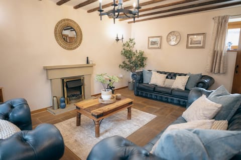 Living room, Seating area, fireplace