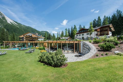 Property building, Garden, Spa and wellness centre/facilities, Open Air Bath