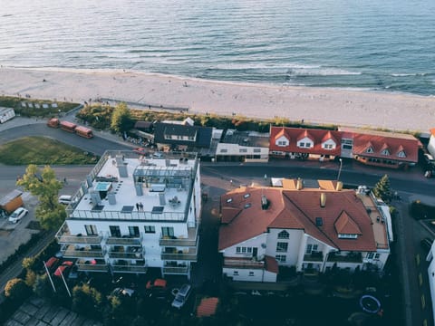 Property building, Neighbourhood, Bird's eye view, Beach, Sea view