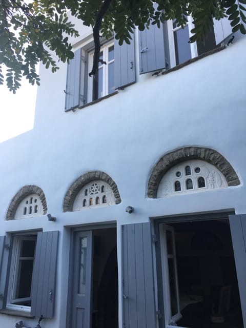 Property building, Facade/entrance