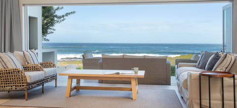 Living room, Sea view