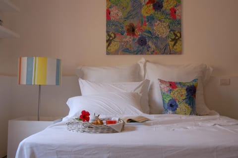 Bed, Day, Italian breakfast