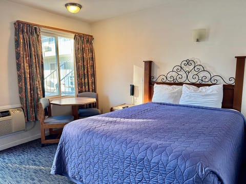 Bed, Bedroom, air conditioner