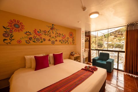 Bed, View (from property/room), Photo of the whole room, Bedroom