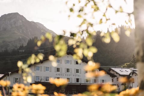 Property building, Natural landscape, Summer, Mountain view