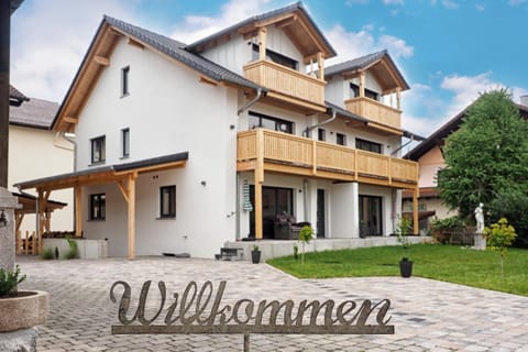 Property building, Garden view, Parking