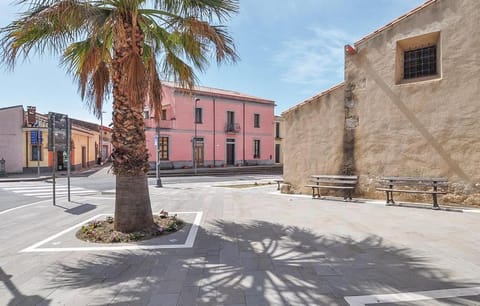 Property building, Day, Landmark view, Street view, Location, Quiet street view