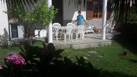 Patio, Dining area, Garden view