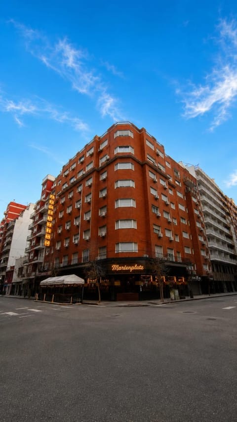 Property building, Restaurant/places to eat