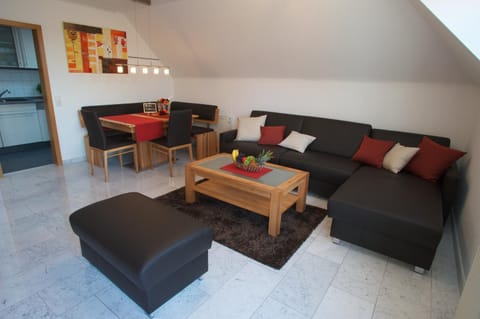 Living room, Photo of the whole room