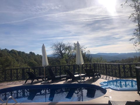 Landmark view, Mountain view, Swimming pool