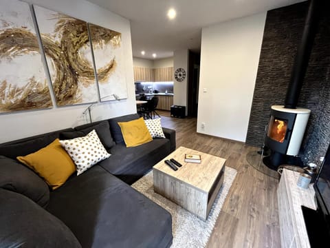 Communal lounge/ TV room, Living room, flat iron, kitchen