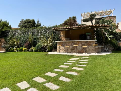 Drinks, Alcoholic drinks, Non alcoholic drinks