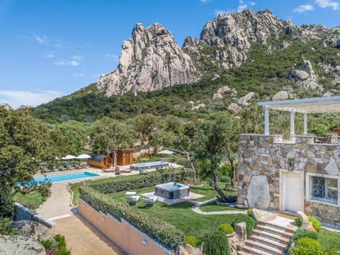 View (from property/room), Garden view, Mountain view, Pool view