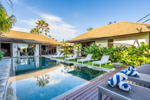 Garden, Swimming pool