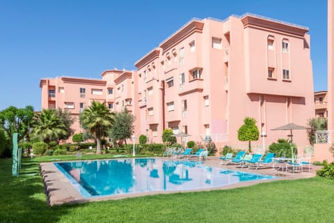 Property building, Garden, Swimming pool