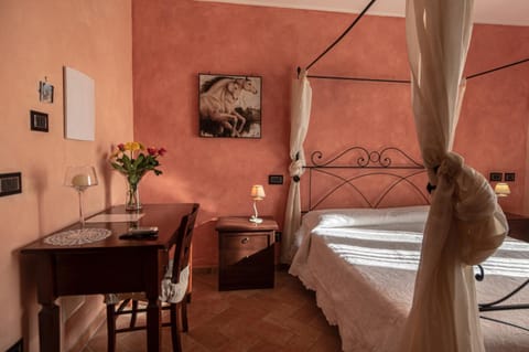 Bed, Photo of the whole room, Bedroom, hair dresser